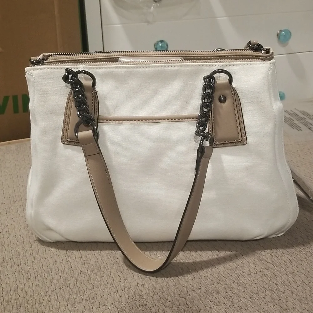 Vera Wang Satchel Purse - Picture 2 of 16